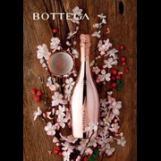 Secondery Bottega rose life2 75cl.jpg